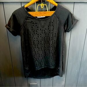 ANTHRO | Sloane Rouge‎ Laser Cut Top